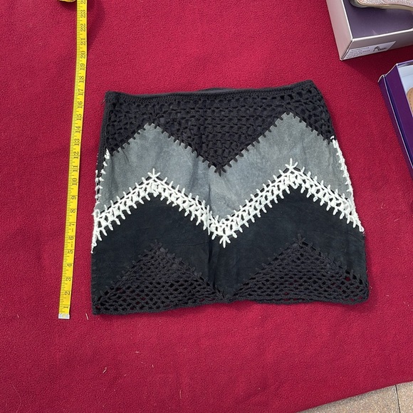 BB DAKOTA SKIRT - Picture 7 of 7